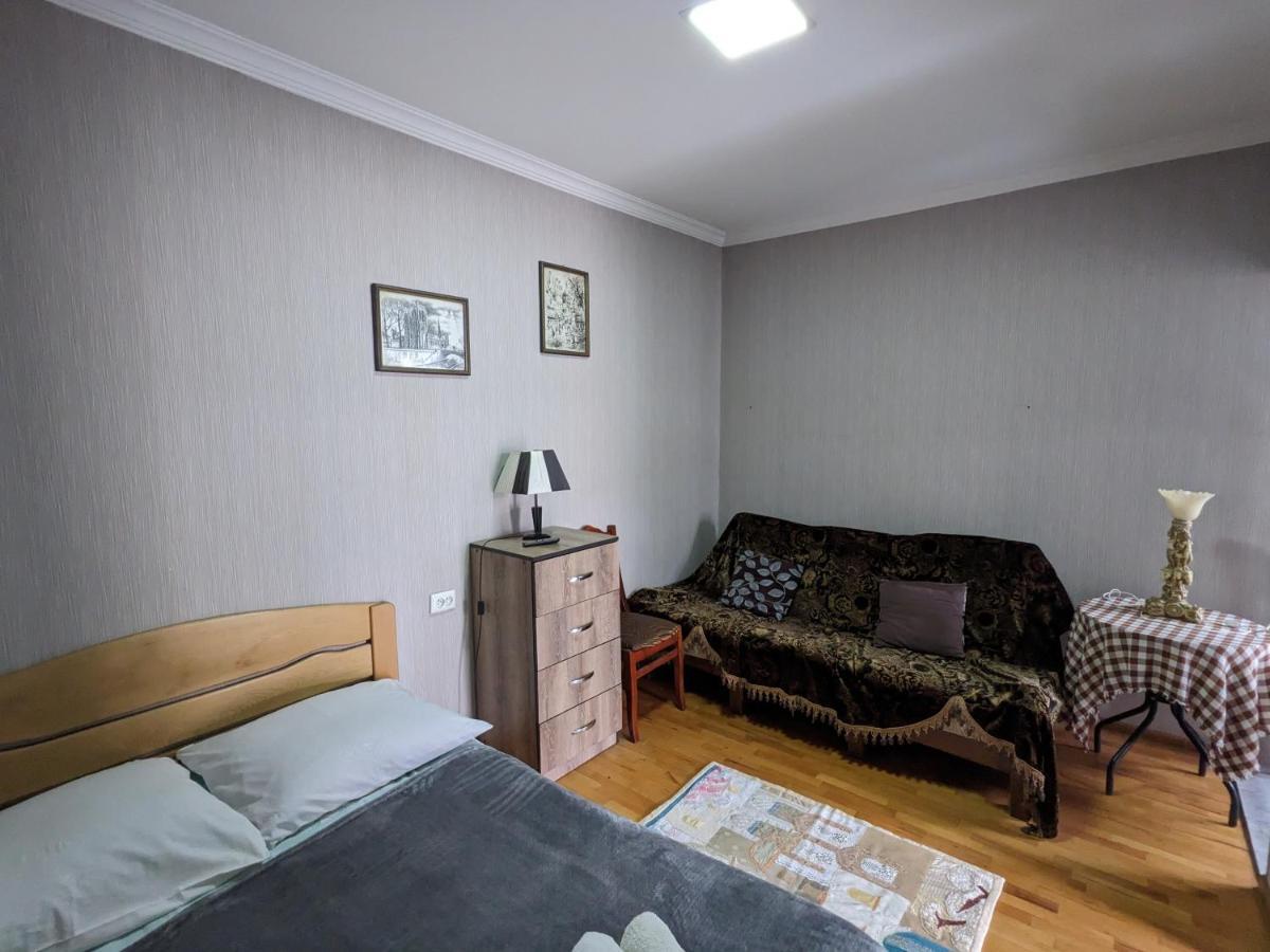 Apartments Se7En Тбилиси Екстериор снимка
